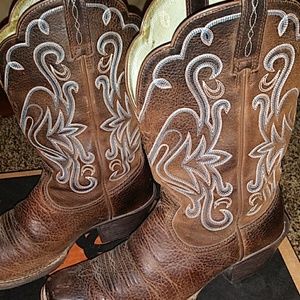 Ariat Shoes - Womens size 8.5 Ariat boots Ariat Shoes - Womens size 8.5 Ariat boots